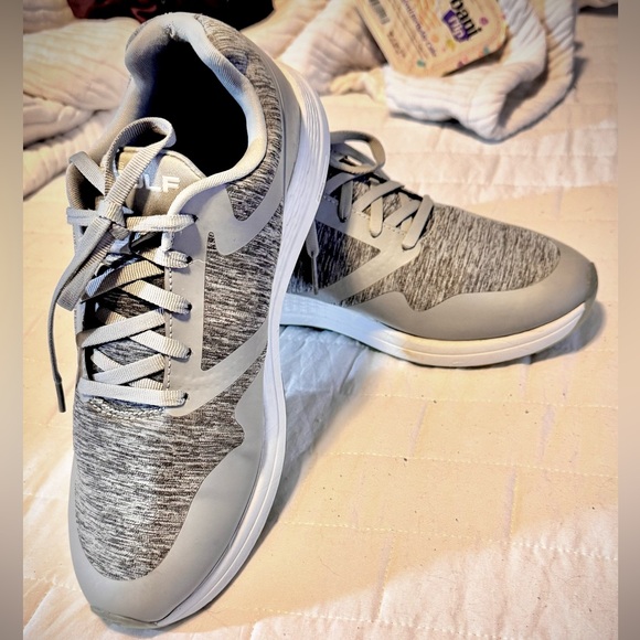 Sketchers GoGolf Torque Twist Women’s Pro Gray & Light Gray Golf Sneakers, Sz 9 - Picture 4 of 14